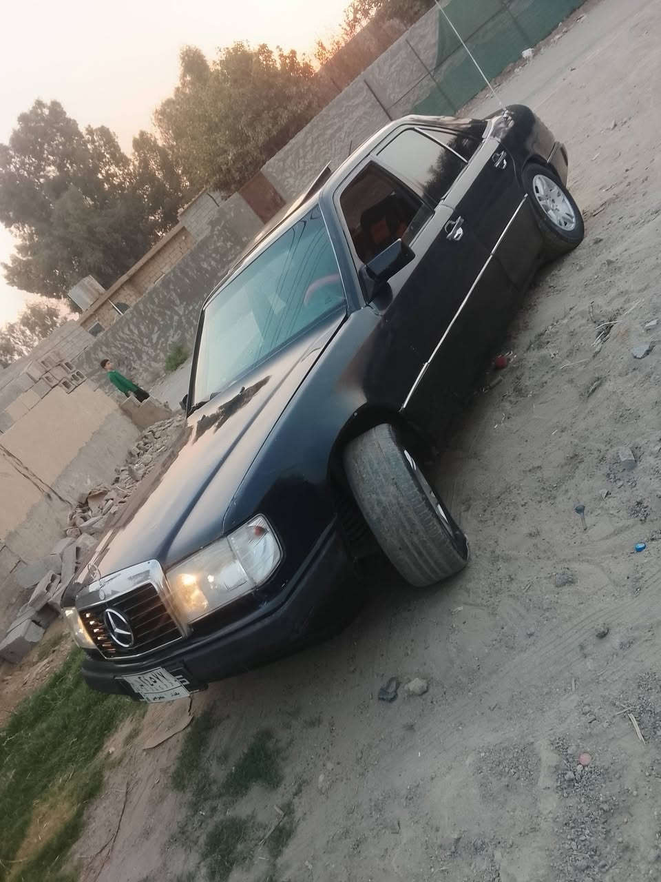 ادمن وافق فدوه سلام عليكم دب موديل 88 كير ومكينه شرط كهربائيات كله شقاله رقم بغداد مشروع وطني سنويه ٢٦ قواعد دبلات يرادلهن تعمير لمامي فقط السعر مناسب تصل ***********
