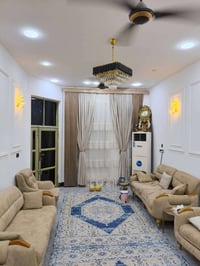 ٢٠٠م • واجهة ١٠ • دكتور حميد