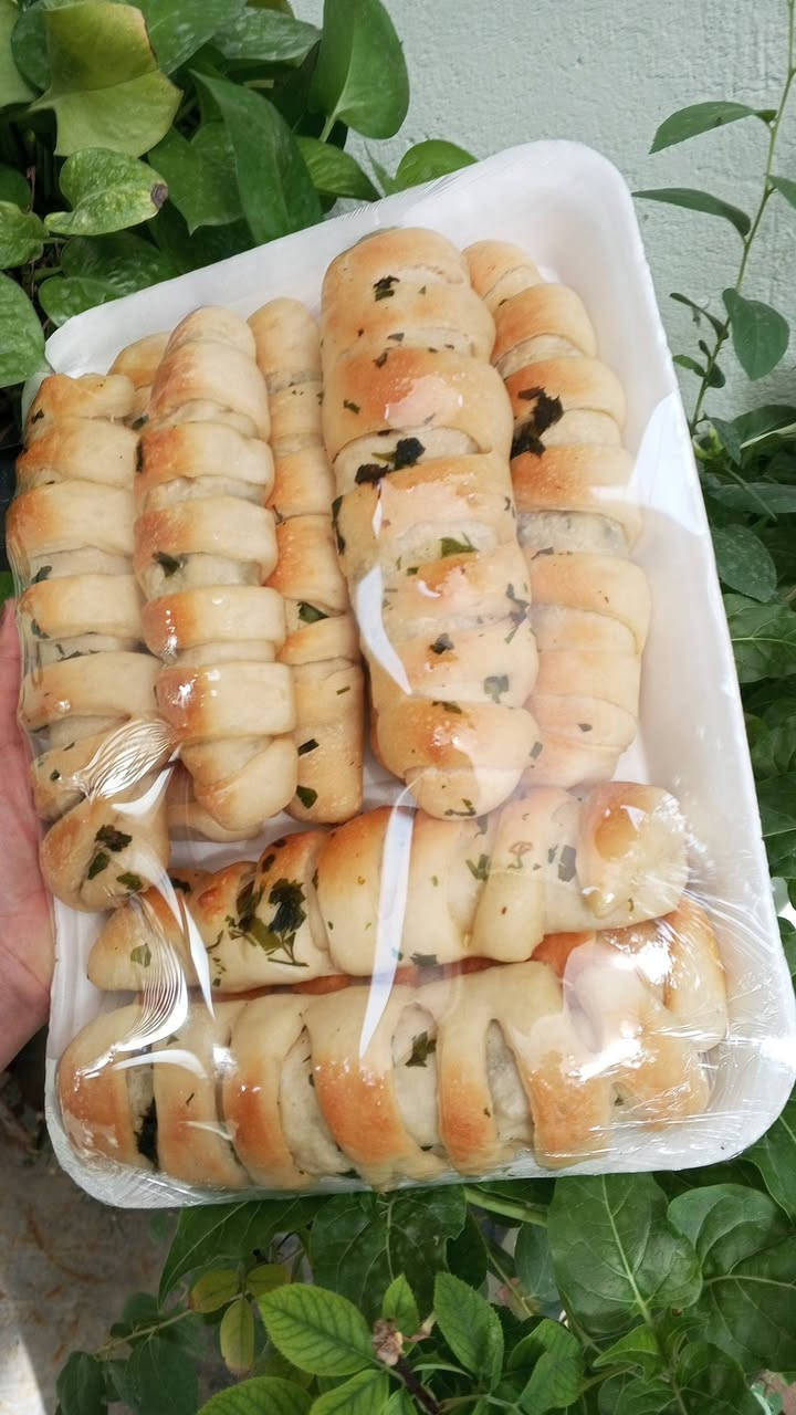 فطائر دجاج • ميني بيتزا • توصيل واتساب