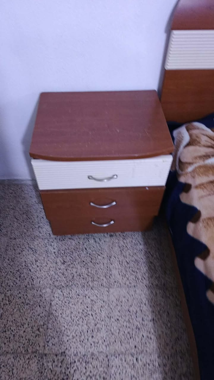 للبيع بسعر 60
سوق شيلى جسر سولاف 
***********
