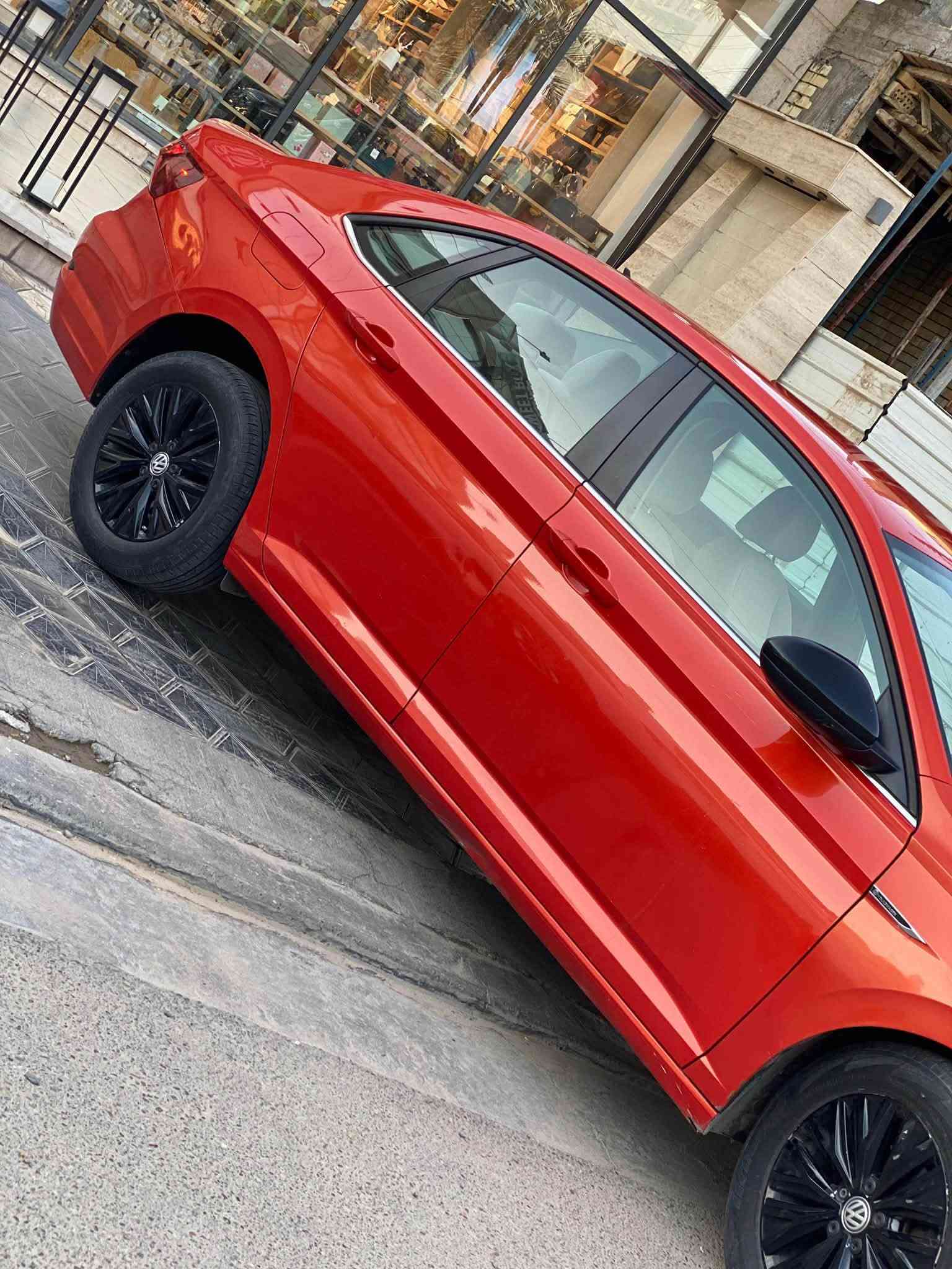 جيتا 2019 محرك 1400 تيربو لون مميز  رقم اربيل ماشية 112 الف ميل مواصفات عادية بيها قطعه وحده صبغ حادث كلش خفيف بدون ايرباك بدون دواخل صور الحادث والسونار مرفق بالمنشور كير مكينة صدر جدد وكفاله مكانها بغداد السيدية عارضها 115 وبيها مجال للشراي للأستفسار 
‭***********‬
