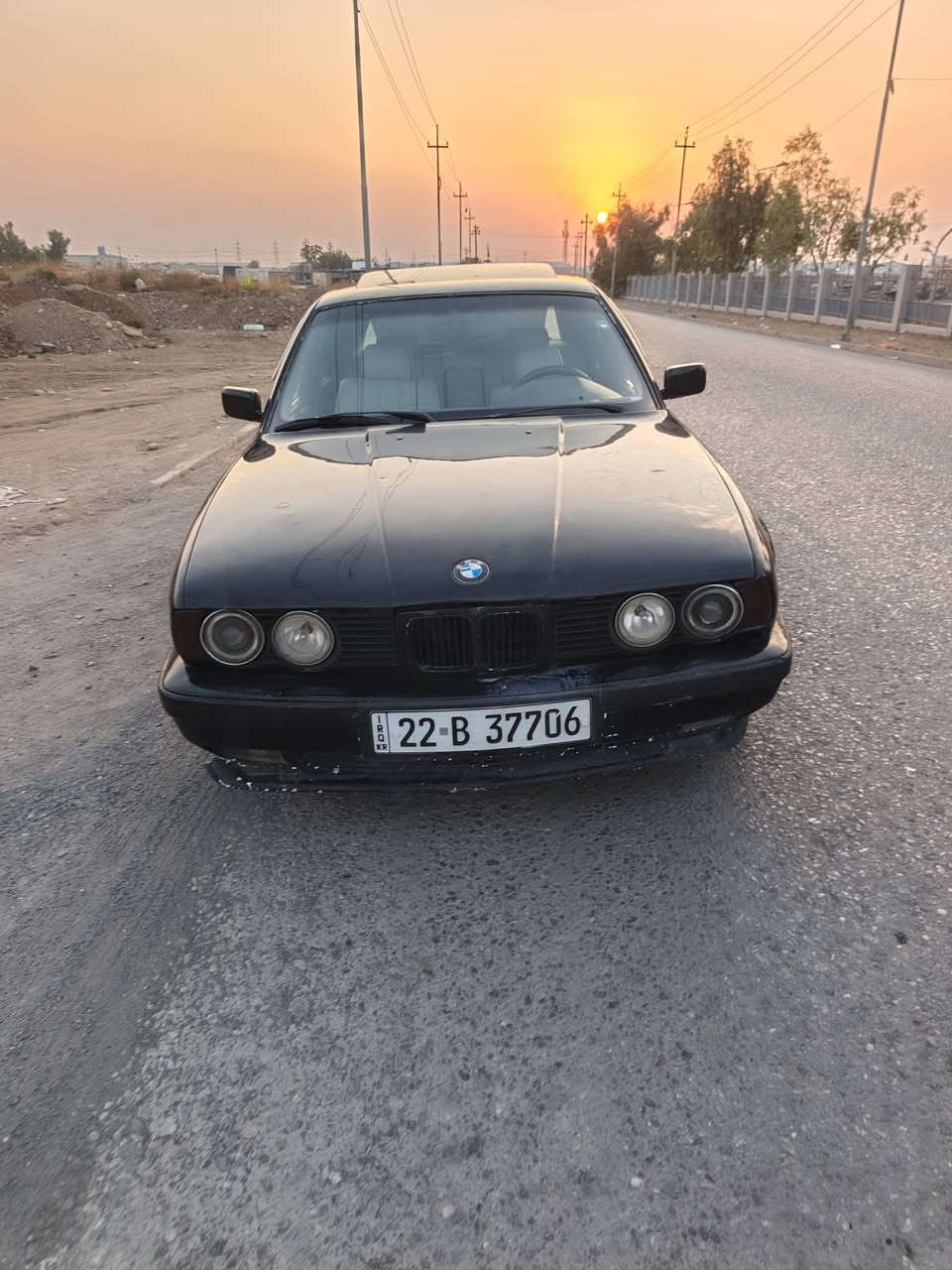 بي ام دبليو ٥٢٥ • ١٩٩٠ • اربيل
