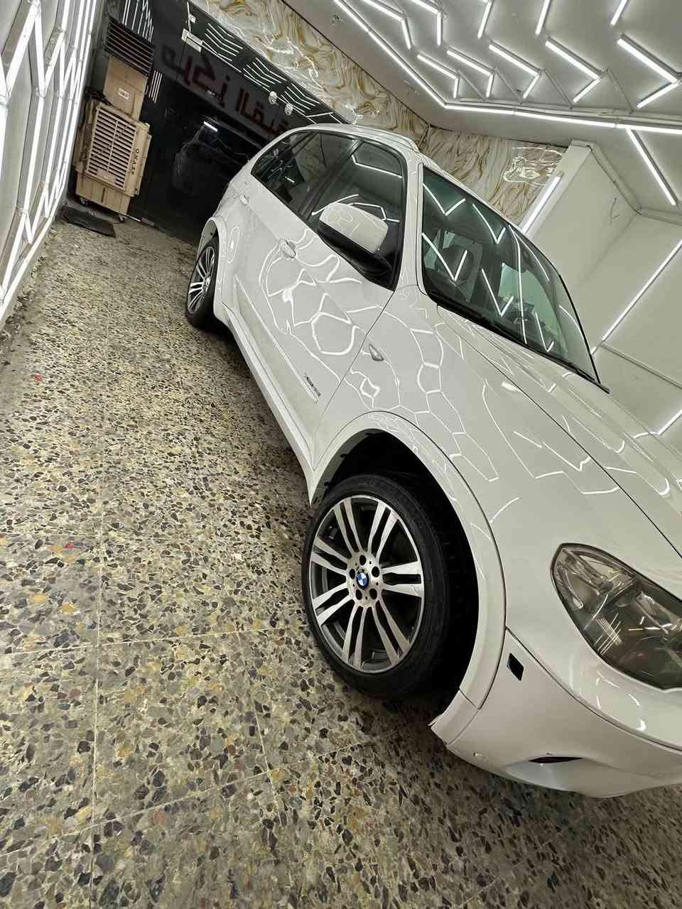 BMW X5 35i

٢٠١٣ موديل ✅

محرك ٦ سلندر ✅

٣٠٠٠ توين توربو ✅

فول مواصفات ✅

فتحة سقف بانوراما ✅
تدفئة تبريد ✅
شفتات بالستيرن ✅
ابواب شفط ✅
جنطة كهربائية ✅
دفع رباعي ✅
ناقل حركة اوتماتيك ٨ سرعات ✅
٣٠٠ حصان ✅
عزم الدوران ٤٠٠ نيوتن ✅
كاميرا ٣٦٠ درجة ✅
نضام ABS مانع انزلاق ✅
نضام تثبيت السرعة ✅
نضام الملاحة ✅

رقم اربيل تحويل ثاني يوم 

***********
