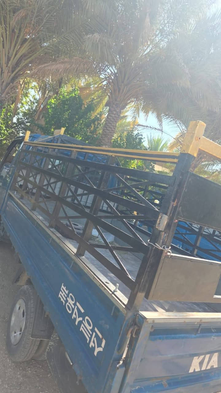 السلام عليكم 

محجل كيه  مرتب كامل سله مشبك 

فصال الرمادي جديد حيل  

 سعرو 250وبي مجال بسيط 

اتصل ودلل 

(***********)
