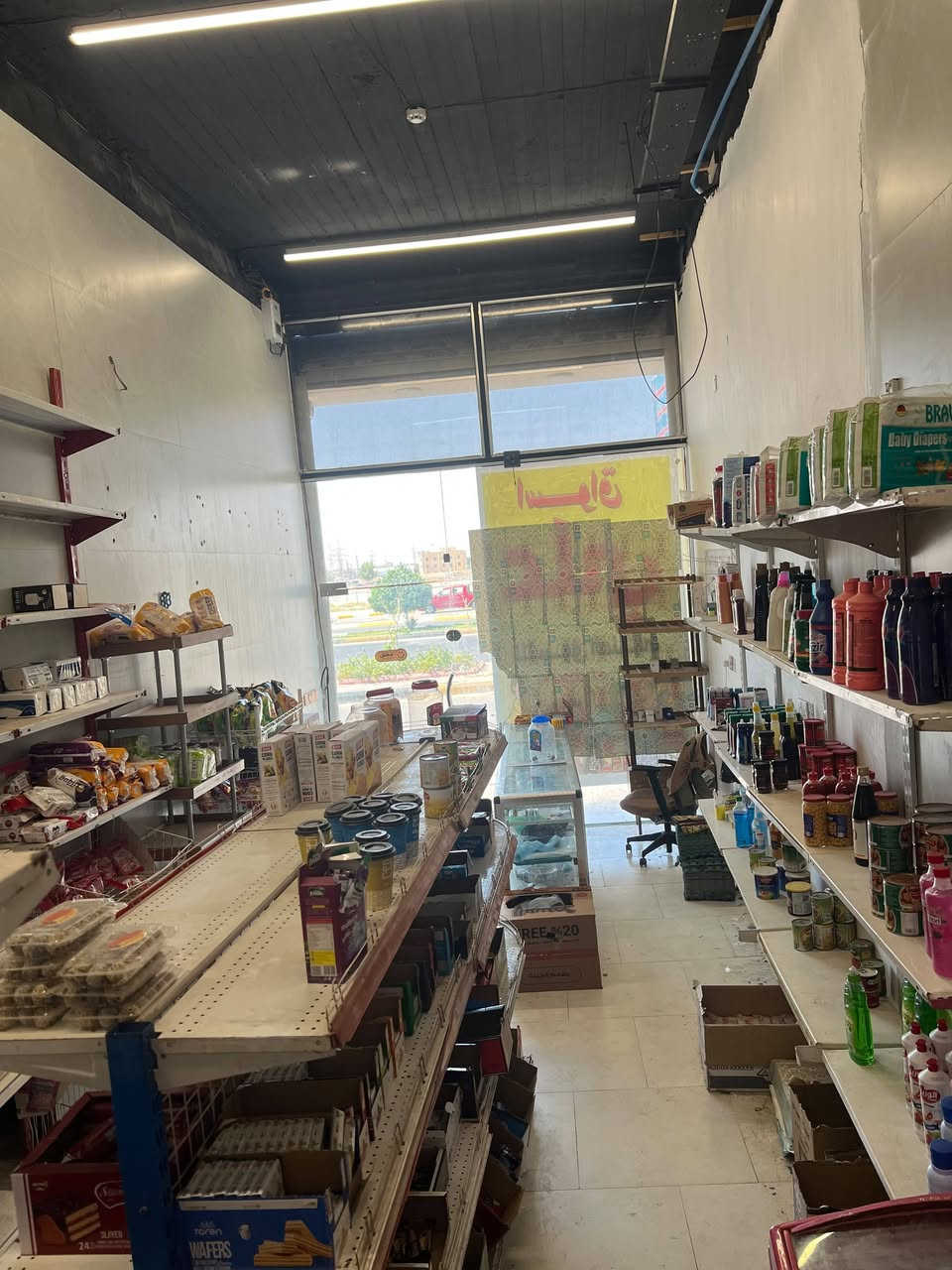 غراض مال تصفيه اسواق رفوف وعارضات عاموديه عدد 5 ورفوف وسطيه كلمن وسعره كربلاء الحر مقابل المستشفى التركي للاستفسار ***********
