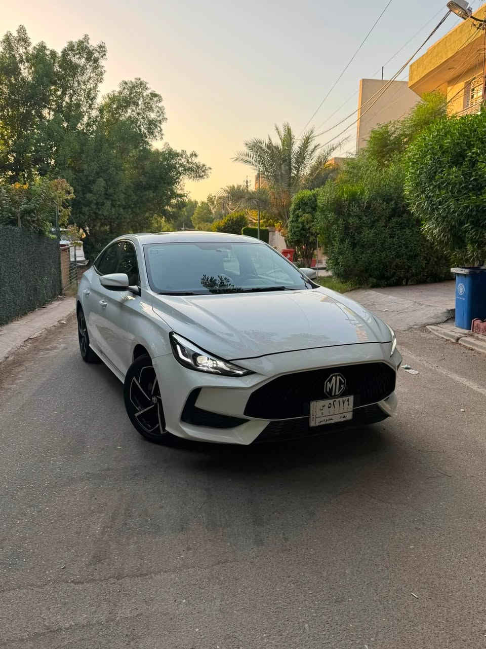 من رخصة الادمن Mg gt  2023 تيربو 1500وارد خليجي ماشيه 70 الف كيلو
رقم بغداد 
فول مواصفات
ضمان شركة 5 سنوات او 200 الف كيلو متر كلشي عليهم كفالة من اي حادث محرك كله بانزين محسن وموجودة اوراق الصيانه دهن شركة 
وارد خليجي مو صيني مال اربيل 
عارضها 118  للشراي  ***********

‎المواصفات :

‎مصابيح نهارية LED
عداد ديجتال
‎مصابيح خلفية LED
ابل كاربلاي و اندرويد اوتو
‌‌‎اشارات في المرايا الجانبية
‌‌‎بصمة تشغيل
‌‌‎مقود من الجلد
‎مقاعد جلد رياضية
‌‌‎مكابح توقف الكترونية EPB 
‌‌‎مكابح انتظار الكترونية AUTO HOLD 
‌‌‎ABS
‎نظام الثبات الالكتروني ESP
‌‌‎نظام توزيع قوة الكبح EPD
‌‌‎نظام مكابح المنعطفات CBC
‌‌‎نظام مراقبة ضغط الهواء في الاطارات
‌‌‎فتحة تكيييف خلفي
‌‌‎نوافذ كهربائية 
‎مقود قابل للتعديل
‎شاشة 10 انش مع نظام بلوتوث
‎تحكم بالمقود 
‎مداخل USB مع شاحن
‎مدخل كهرباء 12 فولت
‌‏Apple Car Play
‌‌‎2 وسائد هوائية
‎كاميرا خلفية مع حساس خلفي
‎دبل صالنصة 
‎مثبت سرعة
‎دواسات بنزين وبريك معدنية رياضية
‎ارضیات MG
‎ويل 17 من الالومنيوم
كامرة 360 درجة
