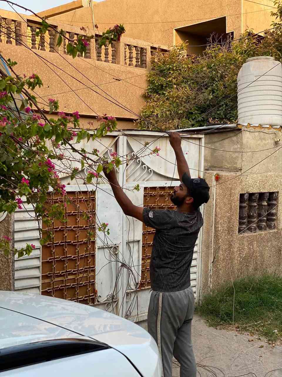 السلام عليكم                   كادر عام كلشي نشتغل 
   اللهم صل عل محمدوال محمد                                        يخص المولدات شنو أبالك
تصفيه مولدات 
تحويل موقع كامل مثل الجوزات او تحويل بورد او تحويل مسار ويارت كامل 
مد ضفاير للبوردات نشتغل بوردات بدينه نصب وشغل بورد كامل جميع الضفاير نمدها 
كهربايين عامه عامه عامه شنو يخص الكهرباء نشتغله قواطع نشدها ولشغل الي يعجبك  وتحياتي للجميع 
رقمي ***********
وتساب وتصال
