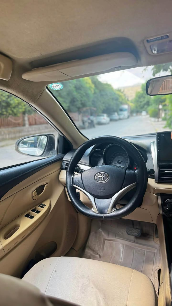 تۆیۆتا یارس ٢٠١٥ سپی  بەفری
مەکینە بچووک
170 ڕۆشتووە
مەکینەی نەکراوەتەوە بە شەرتی فیتەر
شاشە  
مکەبەرەی تازەم لەسەر داناوە 
بێ بۆیاخ 
سەیارەکە زۆر جوانە بێ تەقەو ڕەقەیە 
تندووتۆڵ تایەی تازەیە
پاتری تازەیە
ماوەیەکی کەمە ڕۆنی گێڕم گۆڕیوە 

سەنەوی تازەیە تاکو 2030 بە ناوی خۆمەوەیە

 بێ تەقەو ڕەقە
بێ مەسرووف
ماڵی دۆستە
سەیارەکە هی مەعرەز نیە بە دەست خۆمەوەیە 
١٠٥ معامەلەیەکی برایانە
***********
شوێن سەیدصادق حلبجة, السليمانية
