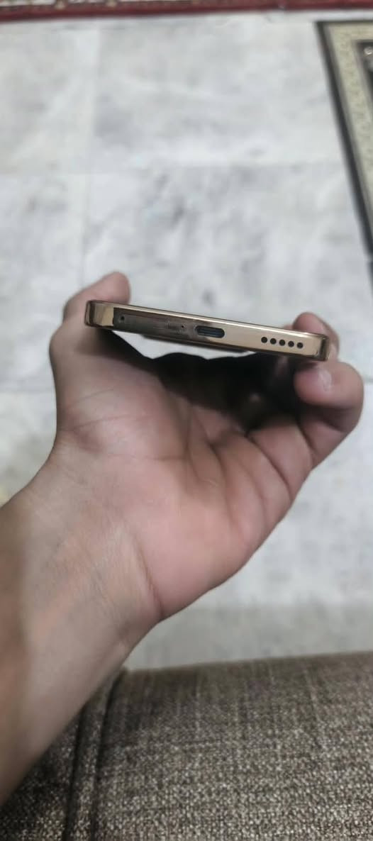 السلام عليكم عندي جهاز HONOR X9d ذاكرة 256 وعشوائية 8 وجهاز نضيف ستعمال 15 يوم فقط سعر 450ألف وبي مجال قليل ولتواصل خاص موجود 
الرقم :***********
