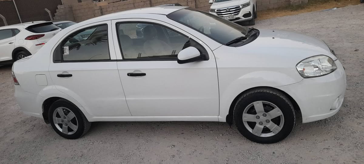 افيو خليجي ٢٠١٠ كفاله عامه ماعدا شبرين صبغ باب خلفي بدون داخل أثر شخوط قليله جاهزه من كل شي الاتصال على رقم ***********
