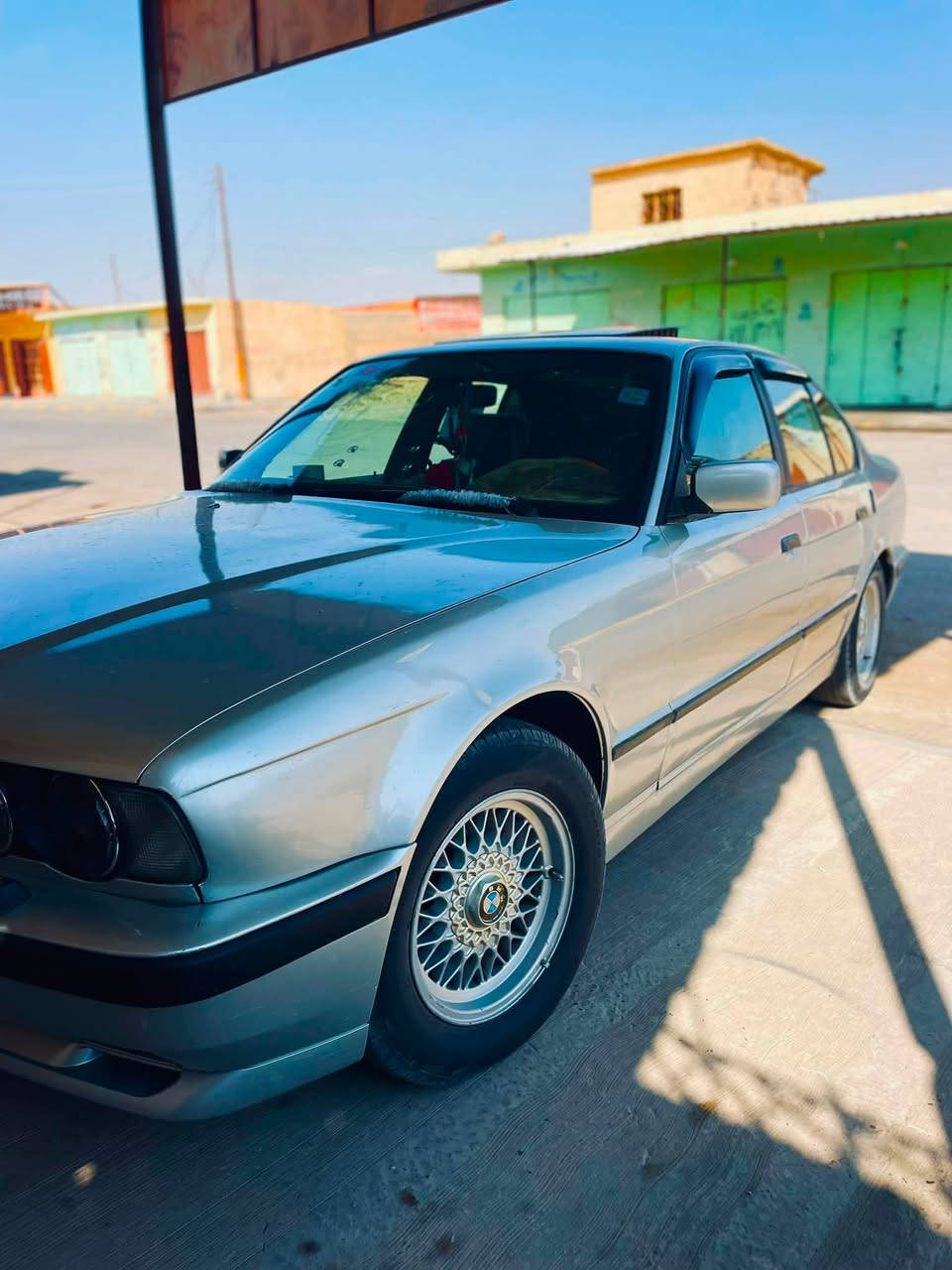 للبيع فقط. 525i السعر 60 وبيها مجال.. شرط شلعتها كير عادي شرط
فول اوتوماتيك مسكر عدل مكينه وكير كصه قبل شهرين شادها شرط لا تنقيص لابخار شلعه ومعدل شرط تاكل الكاع شرط ترايك 220 بجم
عريض تبريد ثلج غرفه جلد شغل رقم واحد بلادي  كهربائيه تكمات كلها شغاله 
تدفئه نار
دبل ايرباك
كهربايات شرط السياره ربع فقط جام مكسور الامامي ما تصرف عليها ربع ادامه كامله دهن مبدله قبل يوم السياره عضمته حلوه حيل دعاميات m خلفي وامامي
رقم الدولي مدفوع كامل بس تستلم الوحات بدون غرامات .
صبغ عام جماليه بدون حادث
للاستفسار اكثر هـ***********
واتساب فقط ***********

