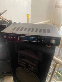 عندي سماعات مع سستم منضم صوت للبيع  اليريدهن هذا رقمي يتصل ٠٧٧٢٣١١٥١٦٣