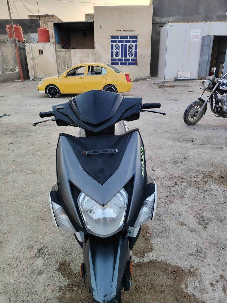 السلام عليكم
شباب دراجه zr 2019 للبيع 
  مبدل بيه ولفات وك

***********
