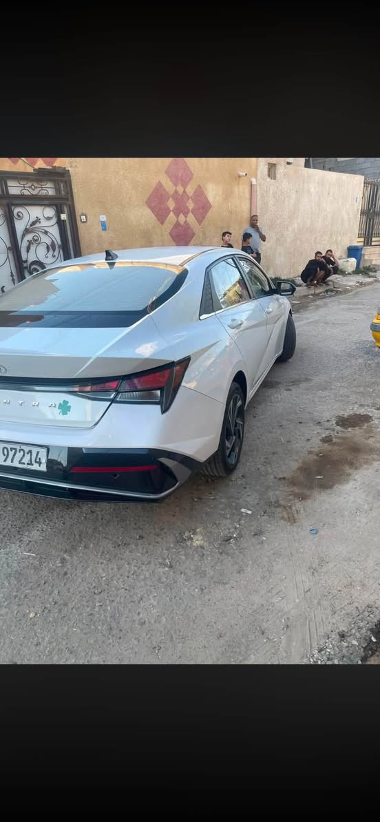 سلام عليكم النتره تجميع صيني
البيع العنوان بصره سياره ماشيه 90الف 

السعر 125 بيها مجال حق الجيه  

مديل 24 بيها تحجه بيصطه بل العرضانيه مال الصندوك 

ما واصله الحوض وبيها بارد بل الجاملق المامي تكحيل 

***********
