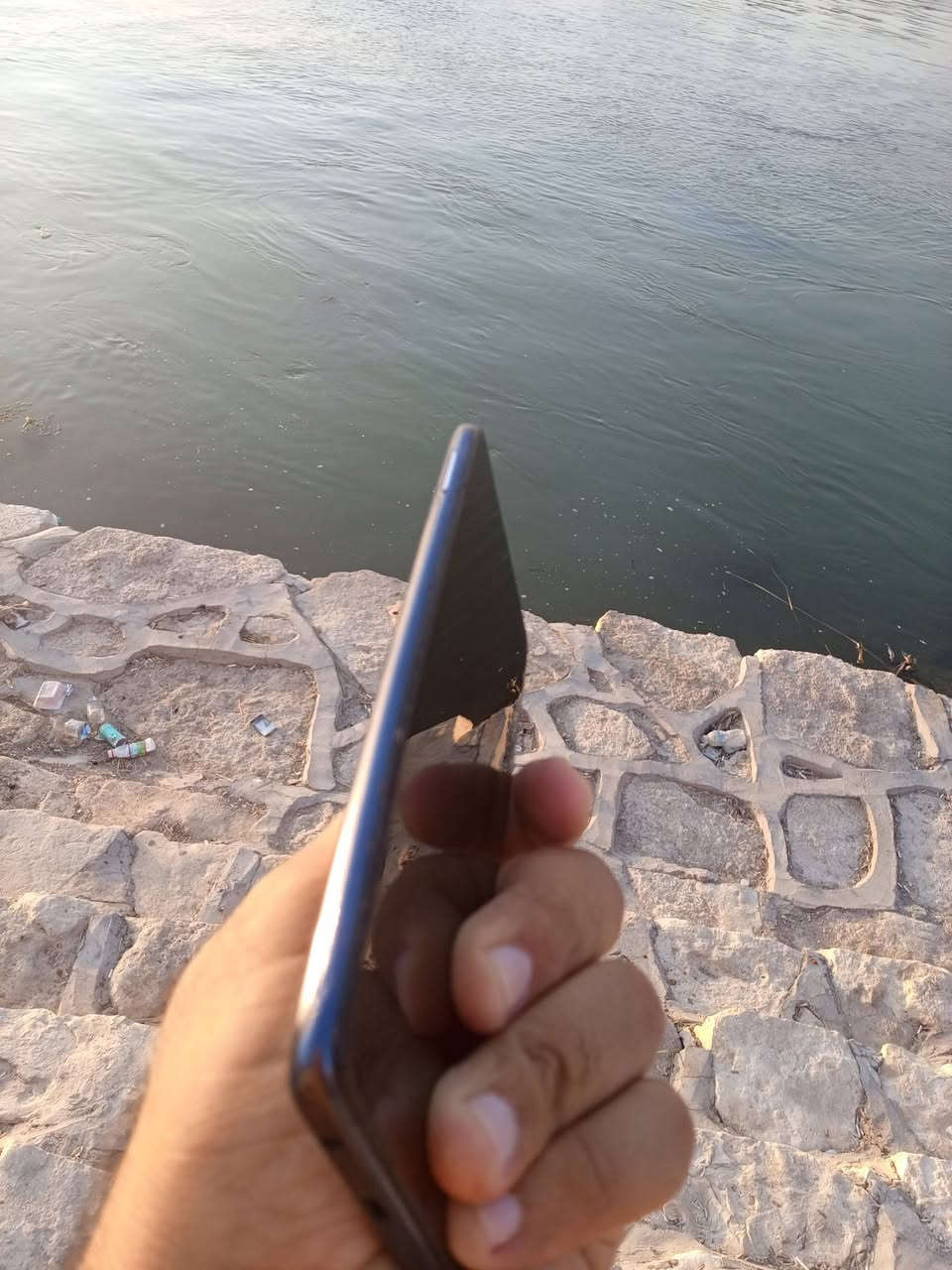 انفنكس نوت 10... سعره 100 بيه مجال مبدل شاشه نوعيه جيده ضمان بعد البيع 
ينزل جميع الالعاب ومنهن... ببجي... بطاريه حالته ممتازه
***********

