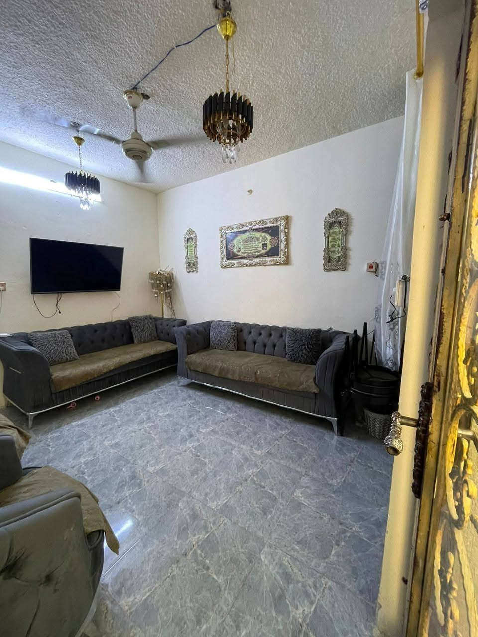 للبيع بيت 🏡 طابو صرف فى #الشرطه_الخامسه قرب أسواق الاميره مساحته #٥٠م واجهه سته يحتوي على #غرفتين_نوم وصاله ومطبخ وصحيات #عدداثنين للإستفسار اتصال 🤙 على #الواتساب على الرقم ***********
#الجميع
