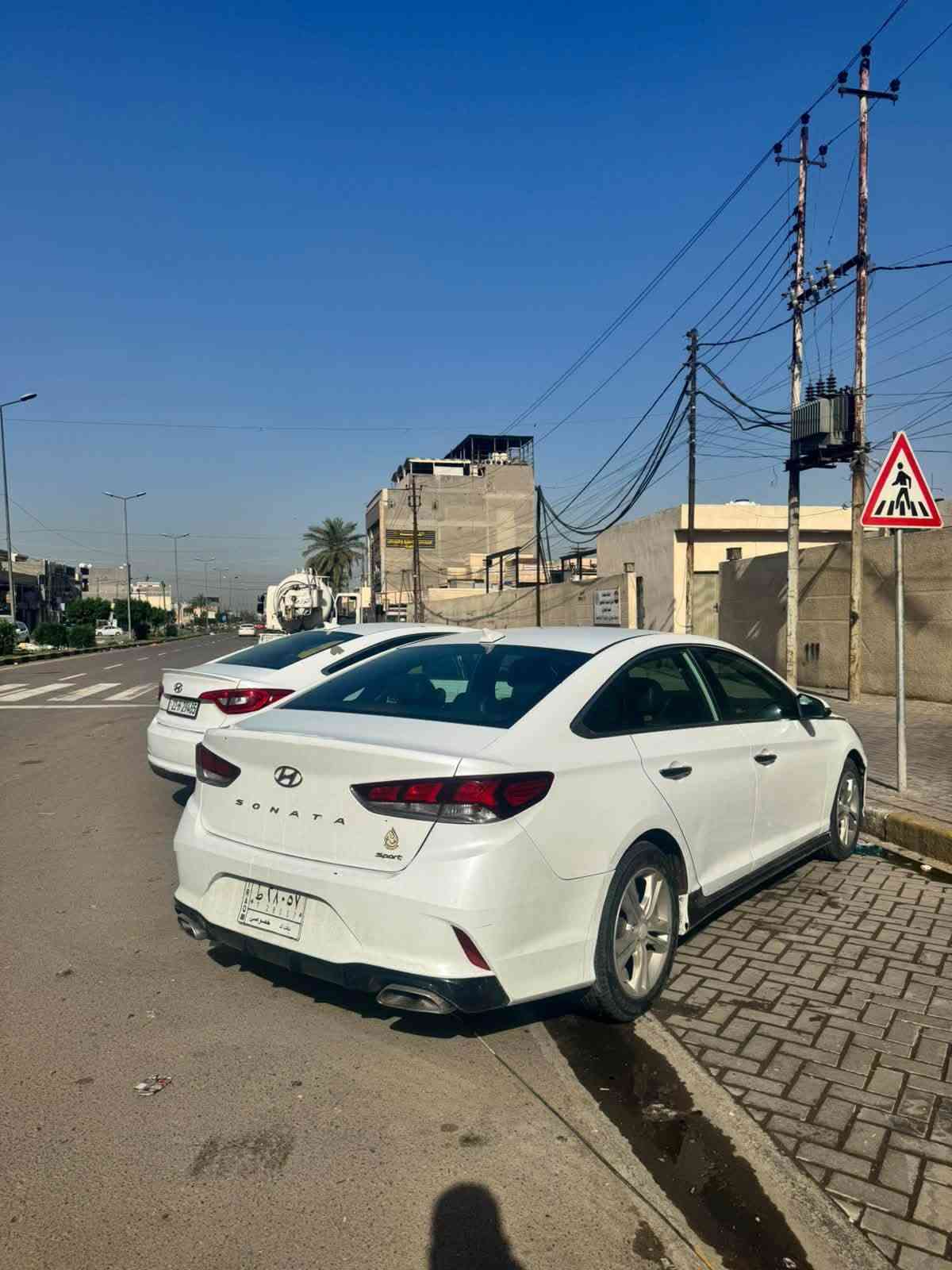سوناتا مديل 2019 لون ابيض بغداد خصوصي بأسمي تحويل ثاني يوم محركها 2400gdi
السياره بصمه
كشنات جلد تدفئه
فتحه السقف
بيه شفتات 
سياره لمتت واحد على واحد 
سياره بيه قطعتين فقط 
جاملخ + بنيد 
شاشه كاربلي 
دبل صالنه 
كشنات كهرباء 
لايت مالته زنون ابيض 

مكاني بغداد المنصور 

سعره 115$ وبيه مجال 

رقمي ***********
