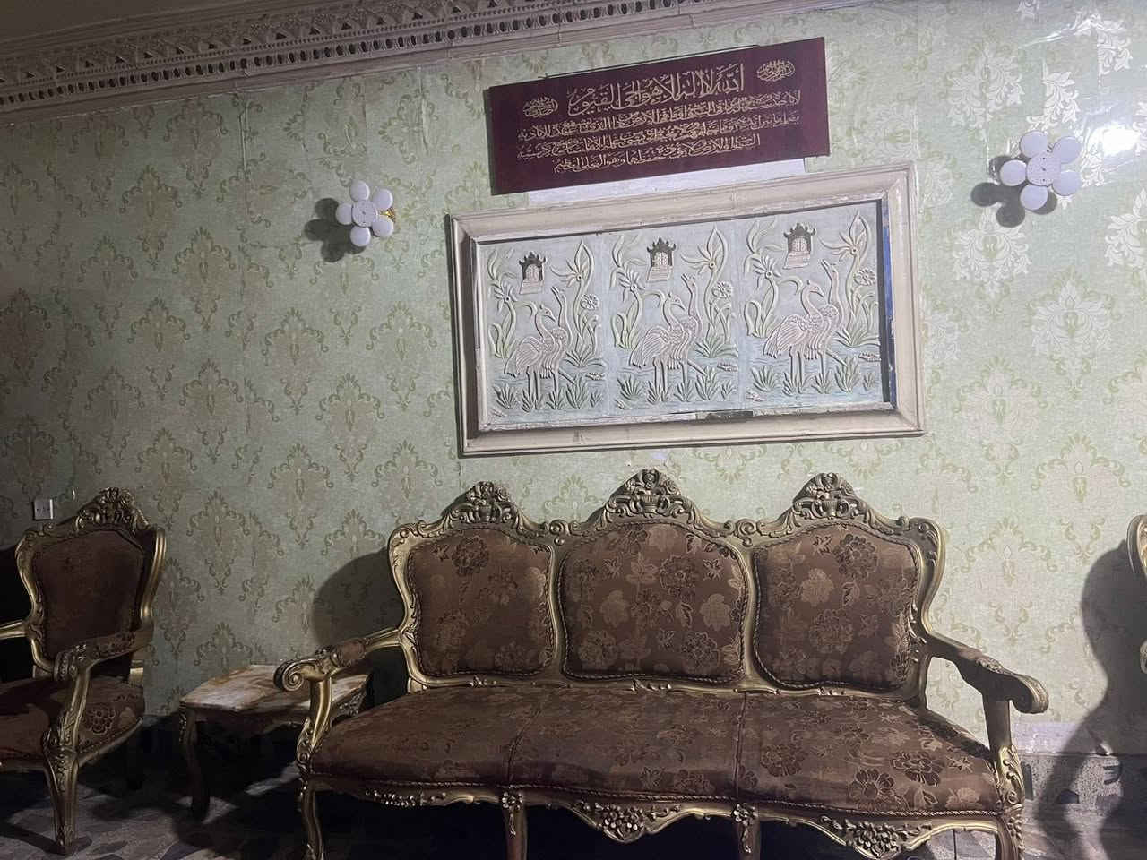 غرفة صاج للبيع السعر 600 الف والتخم 400وبي مجال ***********.   واتساب
