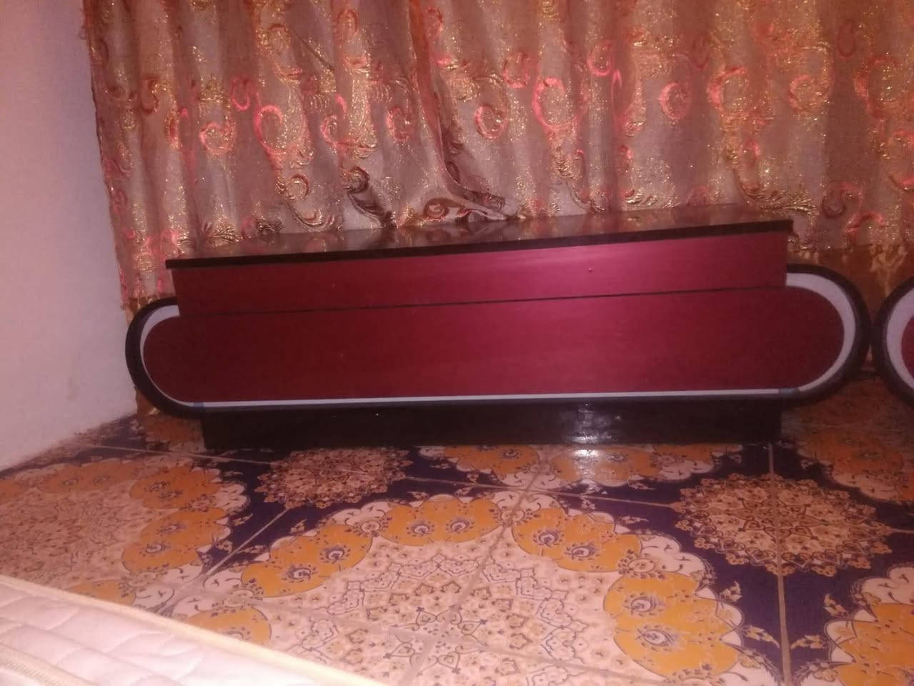 غرفه نوم حلوه ومرتبه وبسعر جدا مناسب مليون دينار عراقي وبيها مجال عنوان البصره تواصل واتساب فقط 

***********
