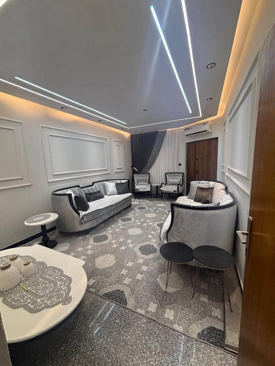 🏡 للبيع بيت سكني مميز – شارع المغرب
📍 الموقع: شارع المغرب

📐 المساحة: 146 م²

📏 الواجهة: 5.75 متر

✨ مواصفات العقار:

• 3 غرف نوم 🛏️

• 2 صحيات 🚿

• موقع مميز ومناسب للسكن

• مساحة مناسبة للاستفادة من كل جزء بالبيت

📞 للتواصل والاستفسار: ***********
