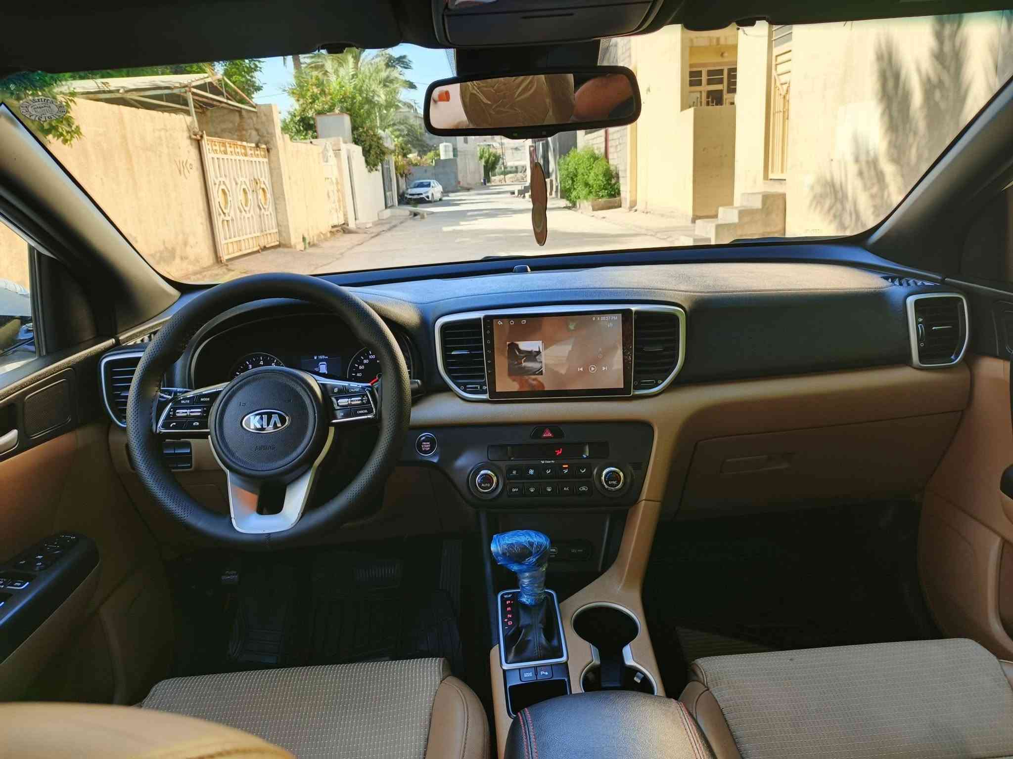 رقم موبايل ***********
السلام عليكم كيا سبورتج وارد خليجي 2020 ماشي 63 سنويه ورقم جديد مكينه 2000دوش مكينه كير صدر شركة مكفولة كفالة عامه من الحادث والصبغ والتبديل والحالوب فقط بارد بصيط مواصفات بصمة يدات نيكل إشارة بل مري مري شفط تحكم ستيرن نظام سبورت نورمان ايكو شاشه كامره هندبريك بل رجل داخل بيجي العنوان ديالى جلولاء السعر 182بيهامجال
