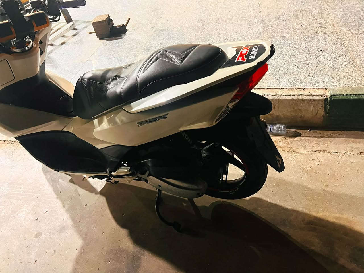 بي سي اكس جيل ثاني ،،،jf
_كفاله_عامه 
#محرك (150) حرف( A )
 دراجة جديده  اصلي 
كفرات شرط بلاديه  شلعه معدل خير من الله 
#حساسات.  شغاله 
#دراجه كامله اي نقص مابيه  أستان كهربائي #الدراجه مكينه لوك    احلا من #الصور مال جناي المكان كوت حي الحكيم   

 #رمبه  اي نقص مابيه السعر(15$ )
#وبيه مجال الاتصل الهاتف ***********
ومتواجد خاص
