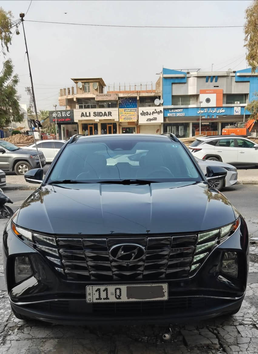 السلام عليكم للبيع توسان لمتدد اعلى فئة
وبدون ايرباك السعر 188$  وبيها مجال للشراي رقمها بغداد وتحويل ثاني يوم
 خمس كامرات
موديل 2023 وارد امريكي السيارة ماشية28 الف ميل فقط
لون  اسود شذري
السياره تتقدم وترجع بالبصمة
كير دكم 
 تو ويل
خزن ميموري للكشنات
بصمة تشغيل 
تشغيل عن بعد
بصمة أبواب لمس 
دخول ذكي 
بانوراما على طول السيارة 
صندوق كهرباء شفط 
كامرات 360 درجة
 ( جانبية - أمامية - خلفية )  -5 كامرات
كامرات مع الأشارة 
تدفئة وتبريد جميع الكشنات 
ماعدى الكشنات الخلفية فقط تدفئة
رادرات وسياقة ذاتية 
الكشنات الأمامية كهرباء 
أضواء محيطية متعدد
مرايات تعتيم ذاتي 
أبل كار بلي 
أندرويد أوتو 
شاشة ديجتال 3 أشكال للقيادة 
أشاير ترحيب 
أضواء أمامية LED زنون 
أضواء خلفية LED
نظام سماعات BOOS مايحتاج اسولف عنهن
توزيع ممتاز كلش عالي
فول أوامر صوتية 
جامات أوتو 
قطعتين تبريد 
إشارات ب المري 
شفتات ستيرن 
تحكمات ستيرن 
هاند بريك بصمة 
شحن واير ليس 
منافذ شحن 
أوتو هولد 
اوتو ستوب 
حساسات أمامية 
حساسات خلفية 
گير ٣أنظمة سمارت وسبورت ونورمل 
رادار أمامي 
رادار خلفي 
رادار جانبي 
نقطة عمياء
وبعد بيه كلش هواي مواصفات
 
حادث سياره فقط بنيد وبدون ايرباك والصور كدامكم وهي احلى من الصور بالحقيقة 
سياره جديده ومابيه اي نقص عليه حمام جديد وبوليش ونانو سيراميك ب300 الف قبل ايام في مركز موسكو  وتبديل دهن قبل يوم يم مركز الحسام السيارة جاهزة مرقمة بغداد / البنوك ***********
