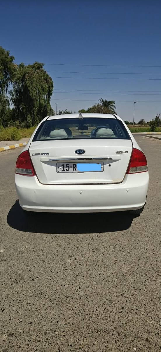 السلام عليكم...
سيراتو موديل /2007 وارد خليجي 
المحرك /1600 
بيها قطعتين / نصف الجامغ الخلقي مع نصف جنطة 
سيارة نظيفة كشر وداخل وكير ومحرك مع نظافة التبريد 
الرقم/ الانبار ، مشروع وطني ،انكليزي 
سنوية/ 2030 
#السعر/ 75 ورقه وبيها مجال 
رقم الهاتف /  ***********
