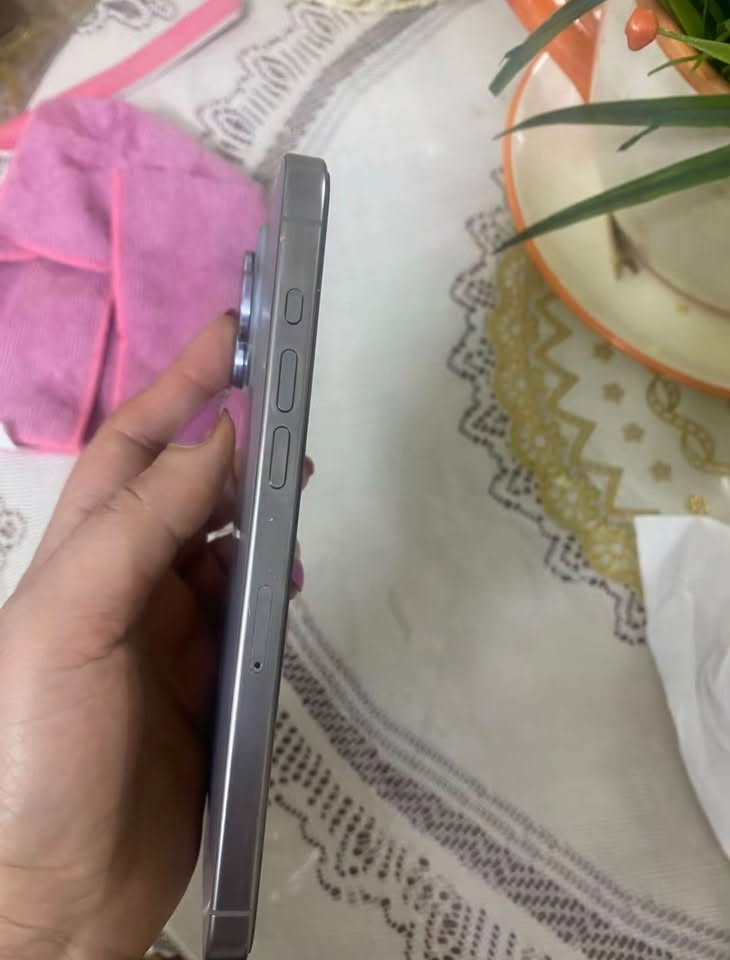 ايفون 15 برو ماكس  ذاكره 256  شرق اوسط بطاريه 89  نضافه 90‎%‎ كامل ملحقاته فحص حاسبه كله نورمال
لون مميز تاخذه ضمان 5 ايام  اي مشكله او عطل يستبدل الجهاز فورا  
السعر 580  الف اقوه سعر✨⚜️🔇
التواصل فقط عالرقم ***********

