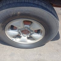 مرخصة • طقم تاير وجنط • ٢٣٥/٧٠R١٥