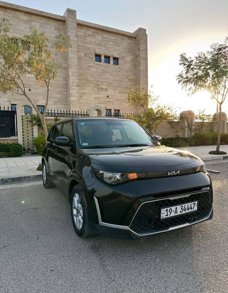 🚗 كيا صول موديل 2023 رقم كربلاء باسمي تحويل ثاني يوم 

🔧 المواصفات الفنية:

 • المحرك: 4 سلندر سعة 2.0 لتر
 • القوة: حوالي 147 حصان
 • نظام الدفع: أمامي (FWD)
 • الوقود: بنزين
 • صرفية وقود قتصاديه

 • شاشة كبيرة , 
 • بلوتوث
 • كاميرا خلفية
 • مكيف هواء
 • تحكم بالمقود
 • أنظمة أمان (ABS – ثبات إلكتروني – مانع انزلاق)

📊 تفاصيل السيارة:
▪️ الموديل: 2023
▪️ اللون:اسود
▪️ الممشى: 55000
▪️الحادث:بيبان عكس السايق قطعتين فقط 
▪️ الاتصال على الرقم التالي***********
▪️كربلاء
