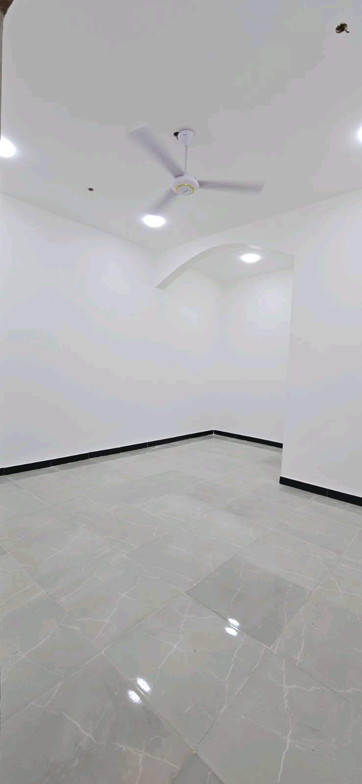 🏡 دار جاهز للسكن للبيع

📐 المساحة: 150 متر
📄 طابو زراعي عراقي – سند 25

🛏️ التفاصيل:
غرفتين نوم
ديوان
صالة
مطبخ
صحيات داخلي وخارجي

📍 العنوان: أبو الخصيب – طريق سيد حامد مقابل مدينة الأندلس
💰 السعر: 80 وبي مجال للتفاوض

✅ جاهز للسكن
✅ مناسب للعائلة
✅ موقع جيد وقريب من الخدمات

📞 للاستفسار: اتصال أو واتساب *********** او ***********