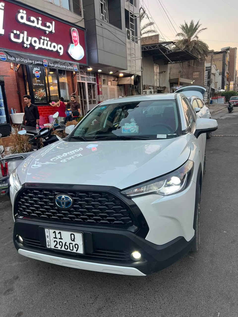 عندي كروس 2024 هايبرد رقم بغداد باسمي سياره جديده جداً كفاله عامه من كلشي ماشيه 20 الف رايده قفل 175 او عراقي ابيعه عادي سياره فول مواصفات داخل جلد احمر / مكاني بغداد حي العدل اتصال ***********
