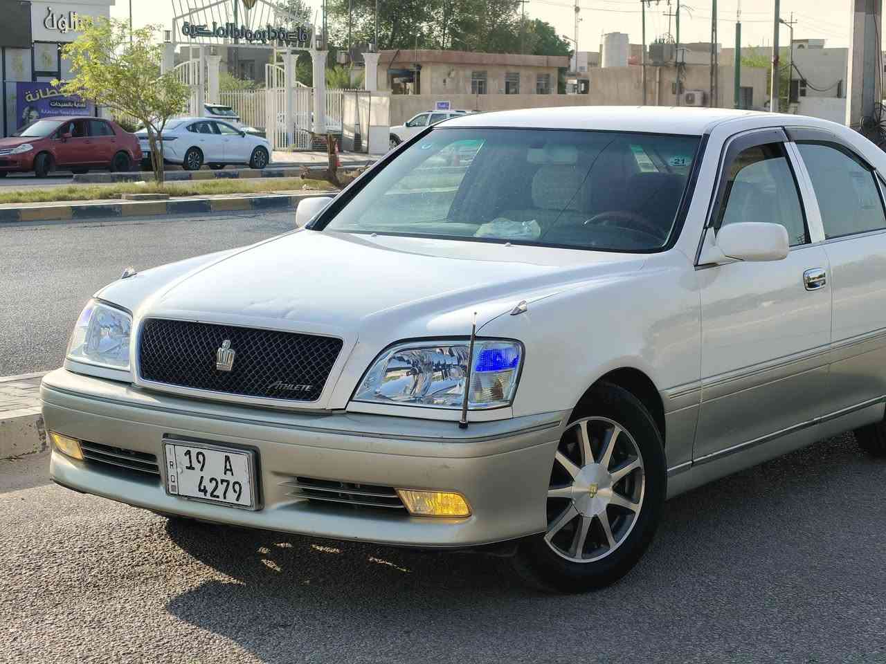 السلام عليكم 
ملكه موديل 1999 للبيع او المراوس
محرك 3000 VVTi جديد 
حداديه كير محرك تخم تاير كله جديد شرط مكفول
غرفته جديده ونضيفه 
السياره 3 دكم اصل 
رقم كربلاء انكليزي مكفول من الگص والاصوليات مداور ثاني يوم

السعر 125 وبيه مجال 
مكاني نجف 
للاستفسار اتصال او واتساب 
ه ***********
