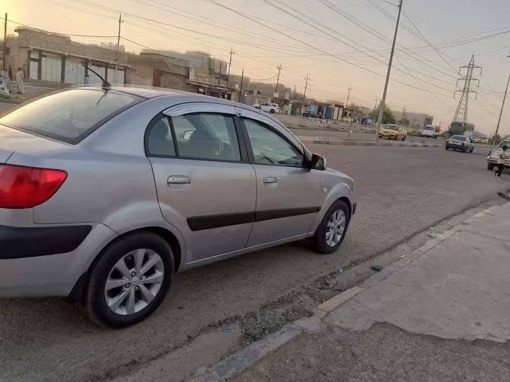 السلام عليكم سياره كيا برايد
موديل 2007 محرك. شرط 14 كير عادي  سياره جاهزه مال جناي
صبغ مكنات تبريد شغال ثلج رقم اربيل

شرط التحويل العنوان موصل حي  
النهر أن 
سعر 72و بيها مجال 
رقم الهاتف 
***********
***********
