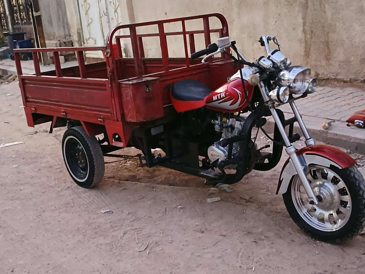 السلام عليكم عدنه ستوته للبيع موديل 2018 رقم و سنويه بسمي رقم ألماني مكفوله نجف الاشرف *********** اتصال بس عل خط
