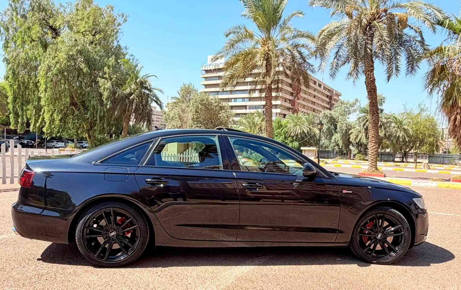 سلام عليكم
Audi a6 c7 3.0 tfsi 2013

اودي a6 مكينه 3.0 سوبر جارج 

وارد امريكي السيارة جديده و مناقصها اي شي 

ماشيه 90 الف

فول مواصفات 

فتحه 

نقطه عمياء

تدفئه كشنات 4 مقاعد

كامرا 

حساسات امامي خلفي 

شاشه جبيره

كشنات ميموري

كشنات كهرباء

تبريد قطعتين

سايد بريك بصمه 

كواترو السيارة

اوتو ستارت ستوب

تدفئه ستيرن 

اربع وضعيات قياده

ويل ١٩ مع تخم تاير جديد

مكاني بغداد العطيفيه او الصالحية فندق المنصور ميليا

***********

السعر 15,000$ دولار 150 ورقه و بيها مجال
