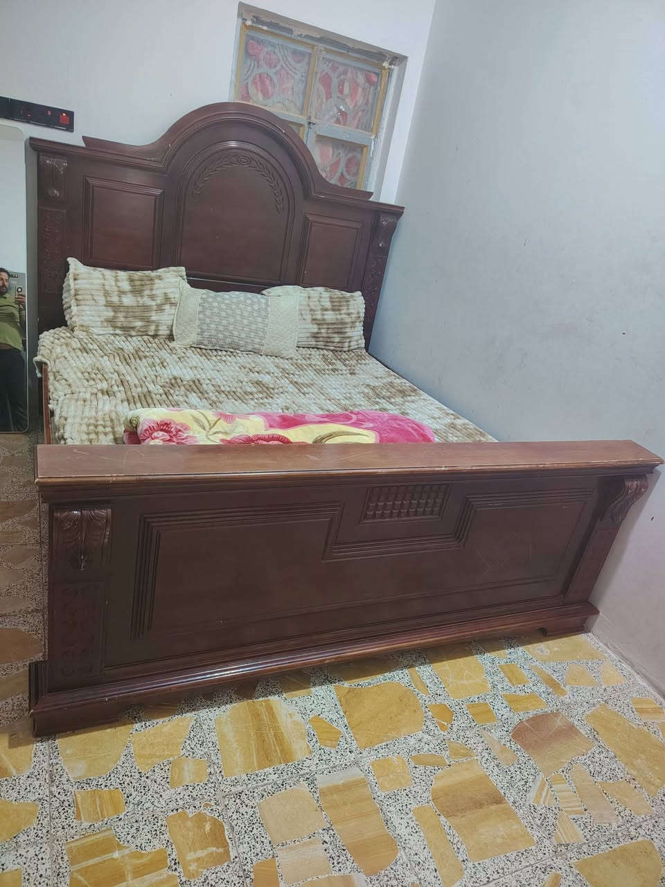 لبيع مال كويت ٤٠٠ الف ***********
