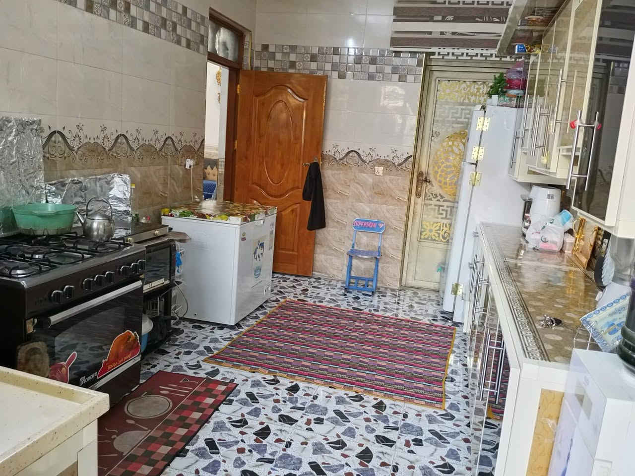 السلام عليكم
متوفر  بيت للايجار مساحة 150 يتكون من طابق واحد استقبال وصالة وغرفة نوم ومطبخ  وصحيات داخلية وخارجية والطابق الثاني يتكون من   صالة ومخزن صغير  في الصقلاوية الشهداء الثانية شارع 12 قرب جامع الكيلاني 
رابع بيت عن شارع الرئيسي صقلاوية فلوجة 
 لمعلومات اكثر الاتصال 
***********
بدل الايجار 300 الف
