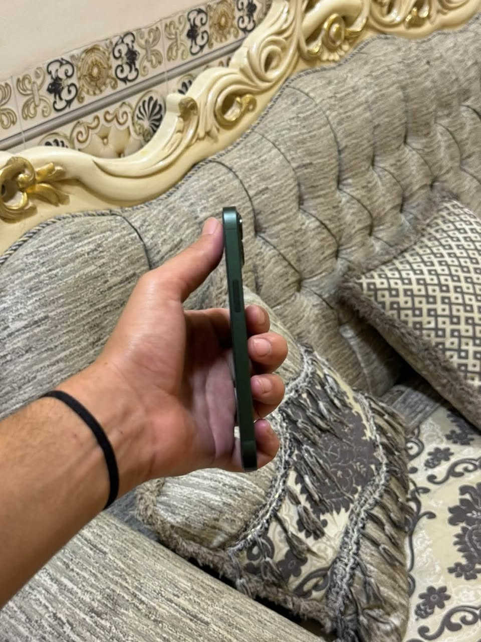 ١٣ عادي زيتوني
مكفول نضافه ١٠٠٪؜ 
بلادي مامبدل بي كلشي 
ذاكره ٢٥٦
بطاريه٨٧ 
السعر ٤٧٥ بي مجال بسيط مكاني الفلوجه 

*********** اتصال او راسلني
