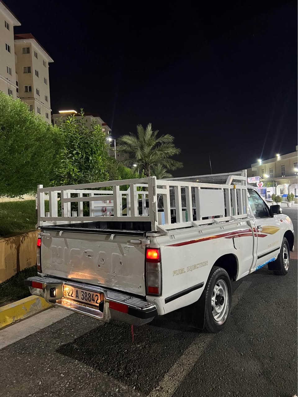 پیکەپ نیسان ٢٠٠٨ تاک زۆر پاک خاوێن ٢ جام کارەبا دەبل گێج ناو سور شاشە ئایپات 
٤ پارجەی بۆیاخە پشت پێشی کەپسە گێر و مەکینە و ئەکسلی بەشەرت رەقەم و سەنەوی هەزە هەمووی تازەیە سبوخ تەنک سەقفی هەلیداوە نرخی ٨٩  وەرەقە هەولێر 
*********** أربيل, العراق
