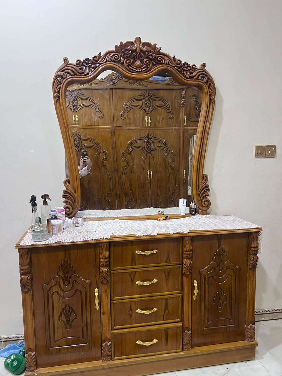 غرفه نوم تفصال للبيع سعرهه 2ونص مليون العنوان البصره الموشراي لا يتعبني رجاءً ***********
