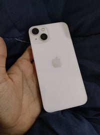آيفون 13 • ٢٥٦ جيجابايت • ابيض
