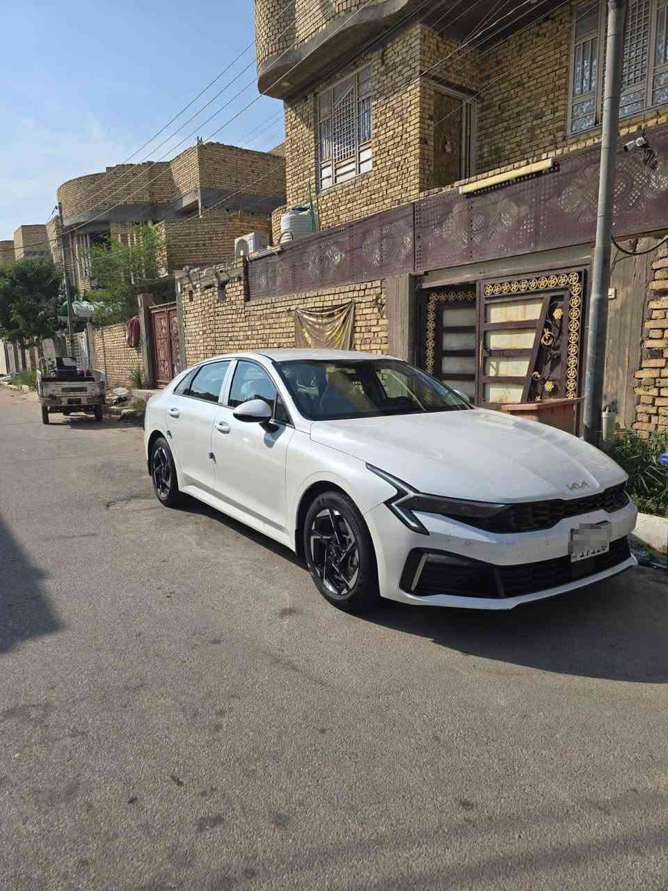 كيا كي فايف K5  خليجي
ضمان شركة الدولية 5 سنوات او 100.000 km 
2026
زيرو عداد 7000 
رقم اربيل  تريد وكالة تريد تحويل 
مواصفات فول 1/1 عدا الفتحة
مكينه 2.5 

بصمه  عدد 2 تشغيل 
تشغيل عن بعد 
حساس امامي 
حساس خلفي 
مري كهرباء 
داخل ابيض  
مقاعد جلد 
تبريد قطعتين 
شاشة كبيره
كامره خلفيه 
مقاعد الاماميه كهرباء 
بعد مواصفات هواي 
بك لايت خلفي LED
اريل نفكيتر السياره مكفوله من اي شي كفاله عامه 
***********

‏‎

‏‭
