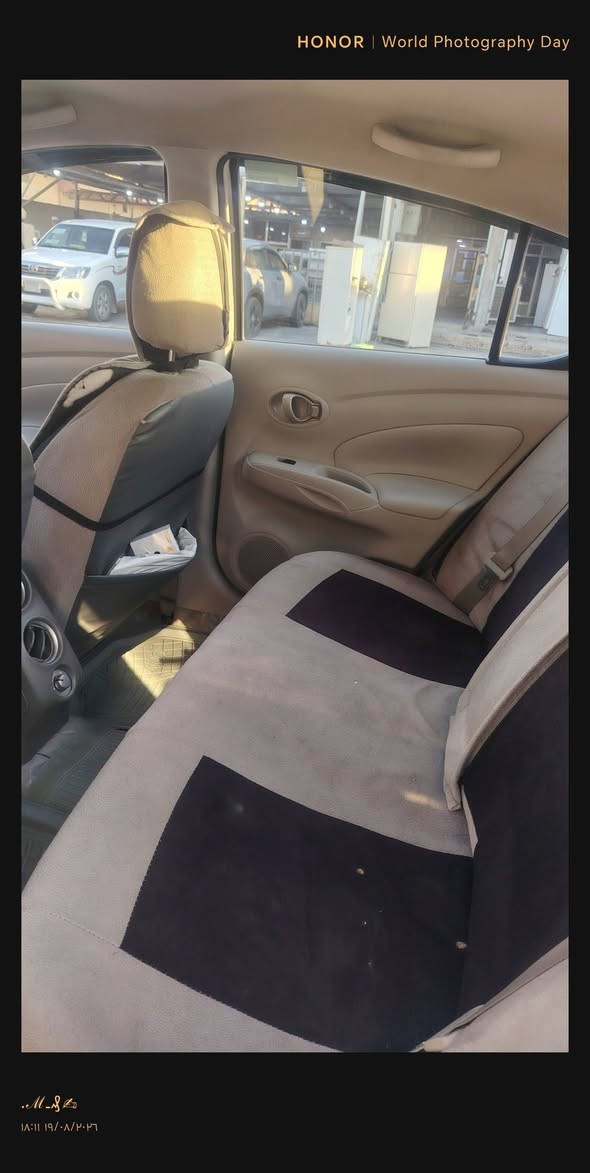 نيسان سني مصري موديل 24
تحكمات سترين واشارة بالمري وجام أربعة كهرباء قطعتين تبريد
الأرضية والكشنات مدوشمة
ماشية ٨٦ ألف
بيها شوي بارد يم قبق البانزين والباقي كفالة عامة
محرك وگير كفالة
السعر ١٢٠ وبيها مجال
***********
