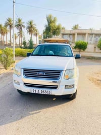 ٢٠١٠ • ٤x٤ • ٧ ركاب