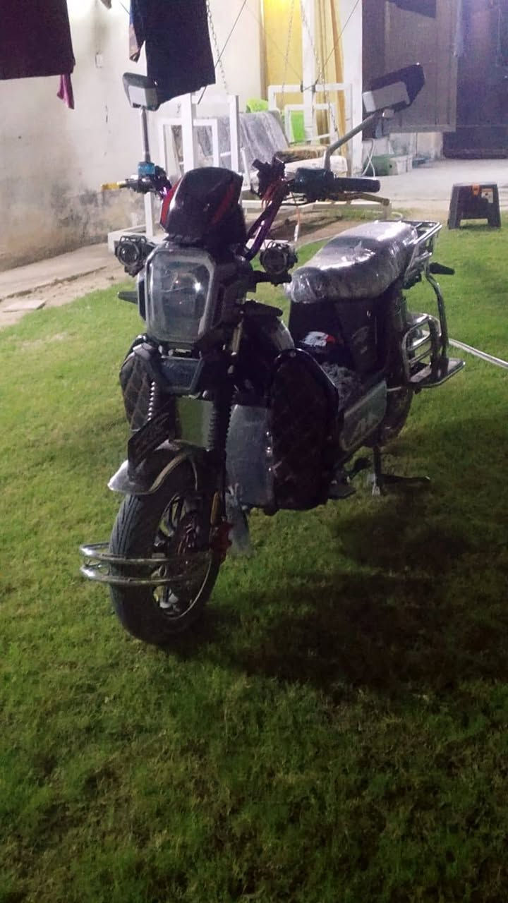 دراجه جبلي موديل 🛵
2026
دراجه جديده اي نقص مابيهه 
 بصمات 
تشغيل عن بعد
فتح صندوق  عن بعد📦
كهربائيات شغاله
بطاريات 10/ونص

 السعر(خاص ) 
اتصل/واتساب 
 (***********)
