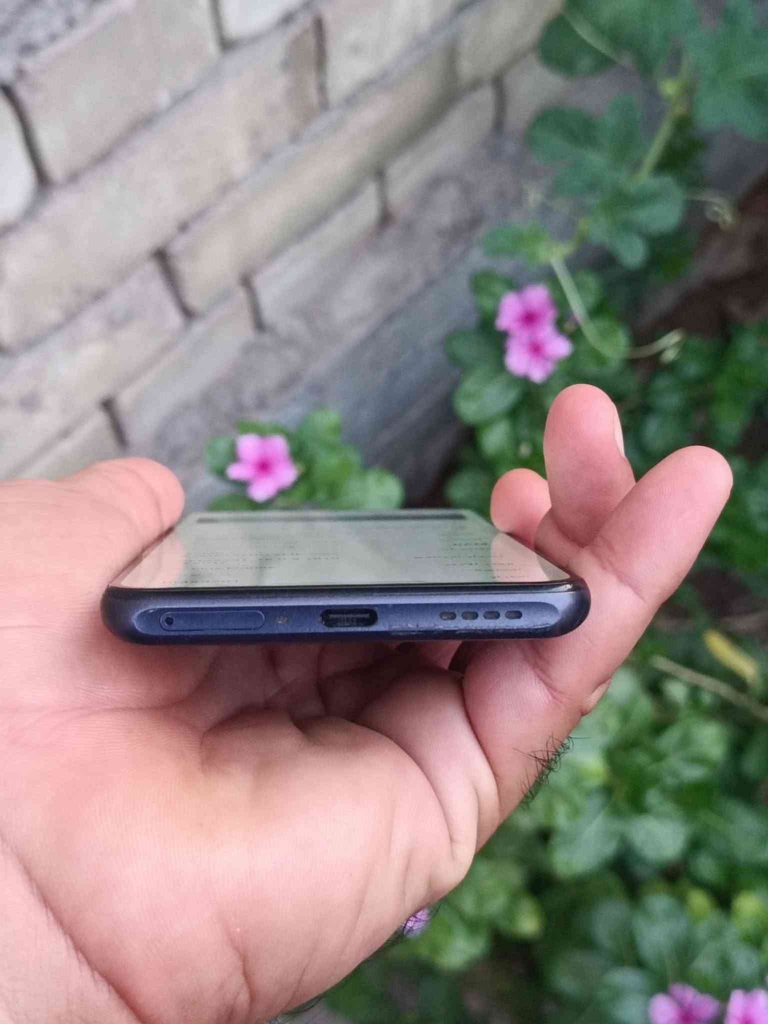 ريلمي gtنيو 5se ذاكرة الف كيكا تيرا بطارية 5500 تدعم الشحن السريع 150 واط فقط جهاز مكان نجف توصيل باعتماد فقط مراسلة فقط خاص  بدون تعليق او اتصال ***********

نص مكتوب في الصور:
- ٠٨:١٤
- حول الجهاز
- الإصدار مُحدث
- مساحة التخزين
- ٢٩,٧ غ.ب / ١,٠٠ ت.ب
- اسم الجهاز
- realme GT Neo5 SE
- المعالج
- Snapdragon® 7+ Gen 2
- Mobile Platform
- البطارية
- ٥٥٠٠ مللي أمبير في الساعة (نموذجية)
- RAM
- ١٦,٠ غ.ب + ٤,٠٠ غ.ب
- الكاميرات
- أمامية 16MP
- خلفية 64MP+8MP+2MP
- إصدار البرنامج
- RMX3701_16.0.5.1010 (EX01)
- معزز الأداء
- Flux Engine
- الشاشة
- ٦,٧٤ بوصة
- الطراز
- RMX3701
