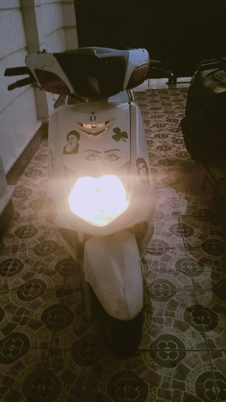 سلام عليكم دراجه سكنس للبيع السعر 375قفل دراجه خير من لله عندك صوت بل اكلج خفيف كلش الله شاهد دراجه خير من الله ومستعجل على بيعته رقم الستفسار ***********
