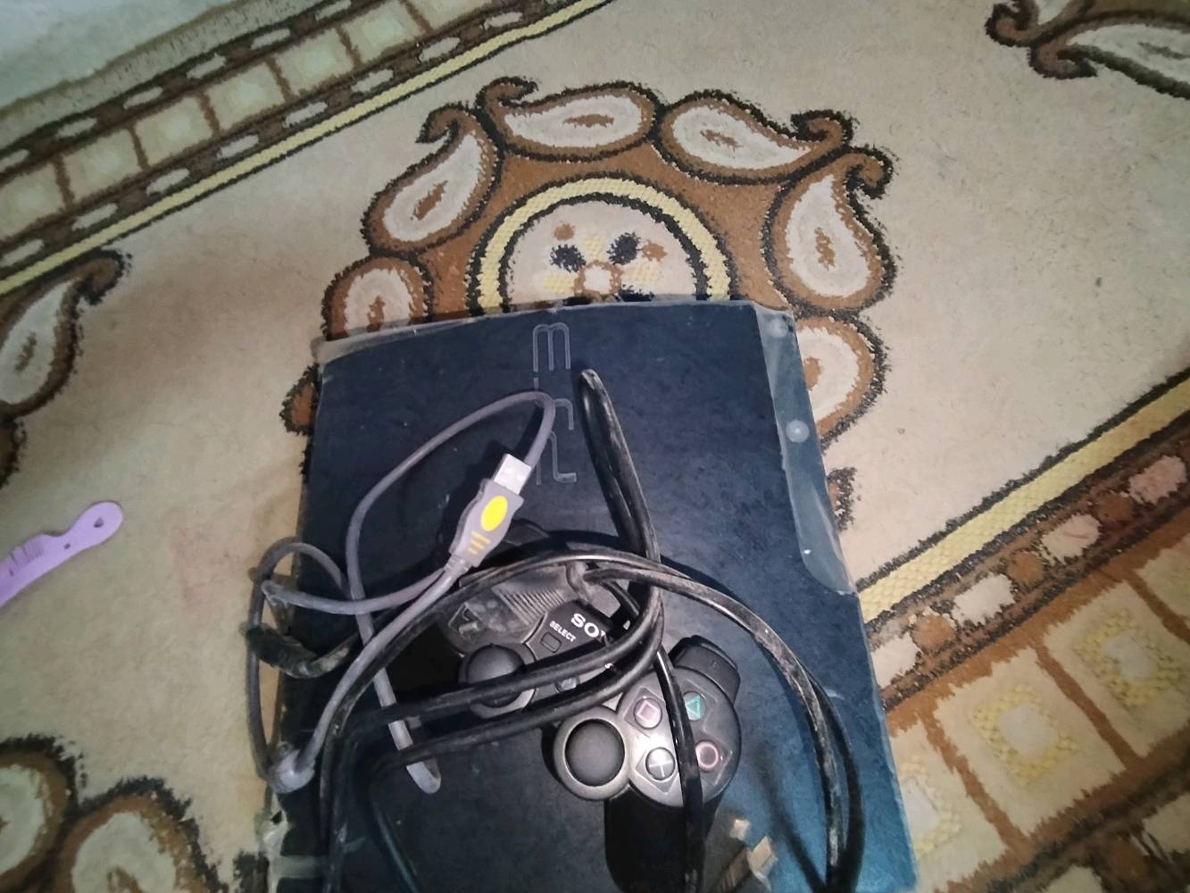 سلام عليكم بلي 3سلم مهكر نضيف وي الكارتون كامل ملحقات بس يده وحده سعر 140الف تواصل  تكتوك وهاذه اليوزر abas__tv